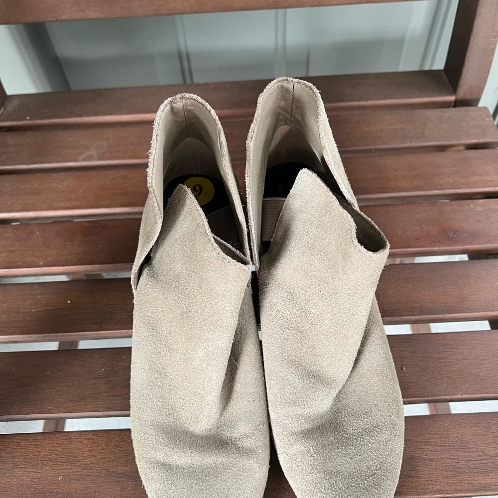 Dolce Vita Taupe Ankle Booties - Picture 10 of 10